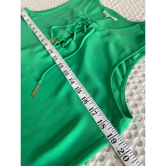 Violet & Claire‎ Kelly Green Lane Up Sleeveless Blouse Sz S - Picture 5 of 7